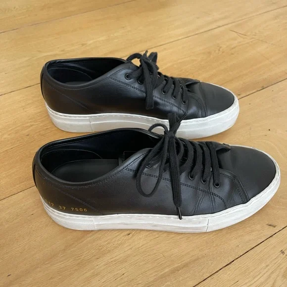 Common Projects Black and White tournament low top sneakers - Picture 2 of 8